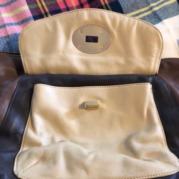 Emma Fox crossbody pebble leather two tone bag - Picture 7 of 8